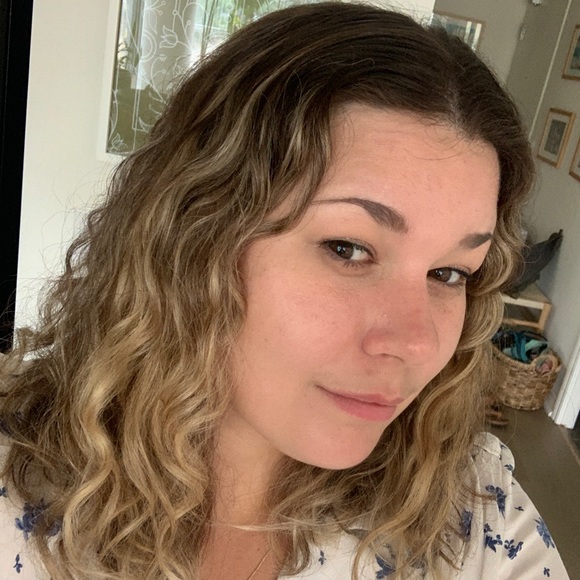 Meet your Posher, Jessica - Picture 1 of 1